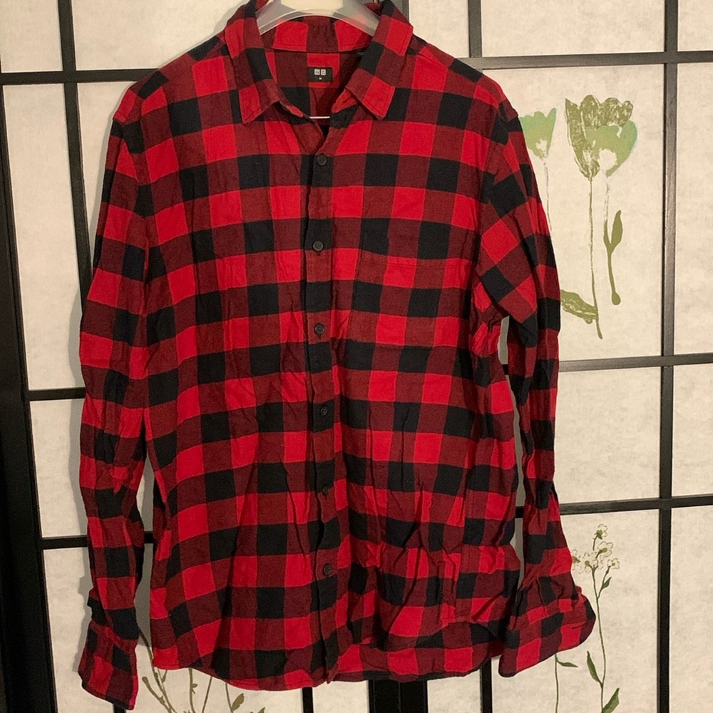 Uniqlo shirt